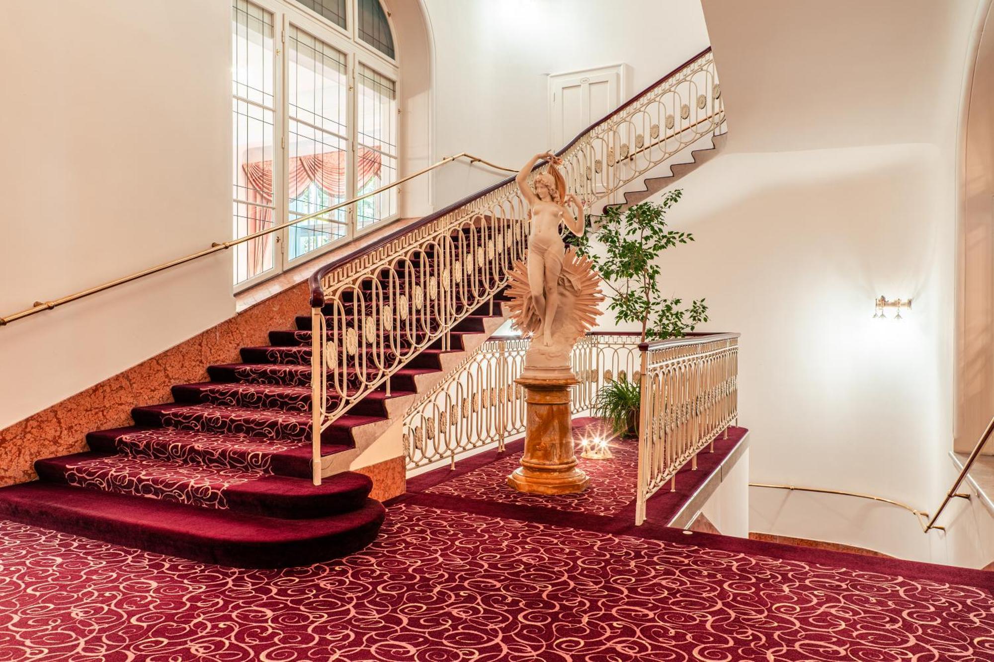 Hotel Radium Palace Jáchymov Esterno foto